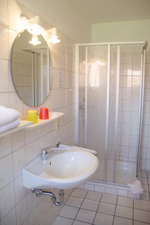 Zum Wikinger Hotel Nessmersiel Room photo