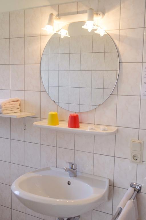 Zum Wikinger Hotel Nessmersiel Room photo