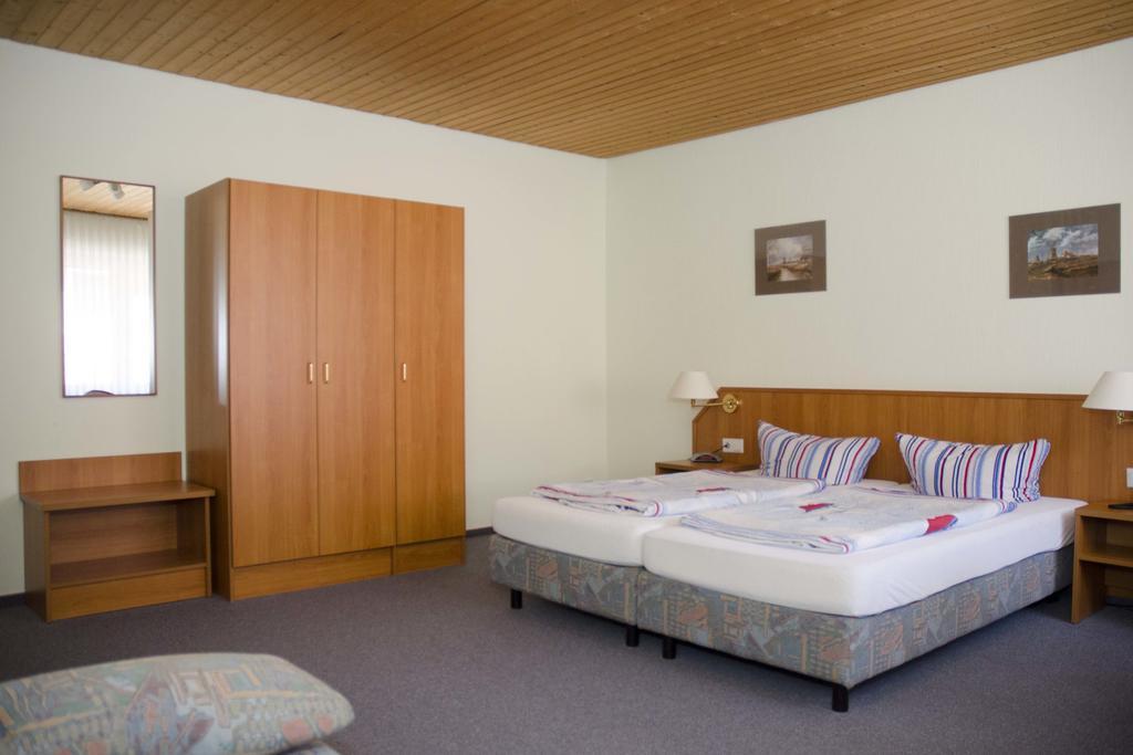 Zum Wikinger Hotel Nessmersiel Room photo