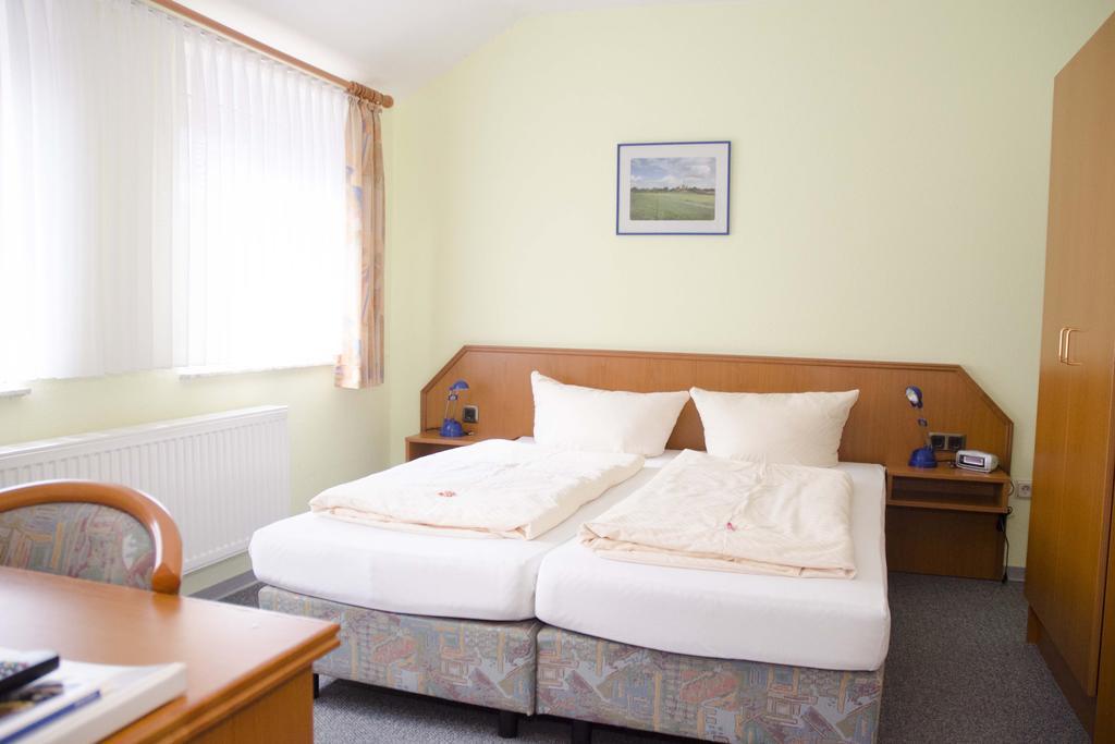 Zum Wikinger Hotel Nessmersiel Room photo